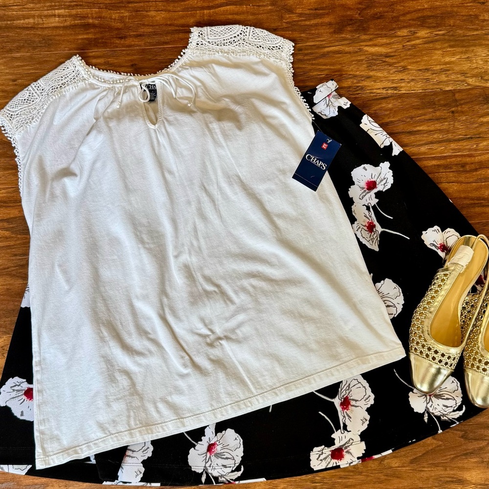 Chaps White Cap Sleeve Top with Lace Shoulders Size M -NEW